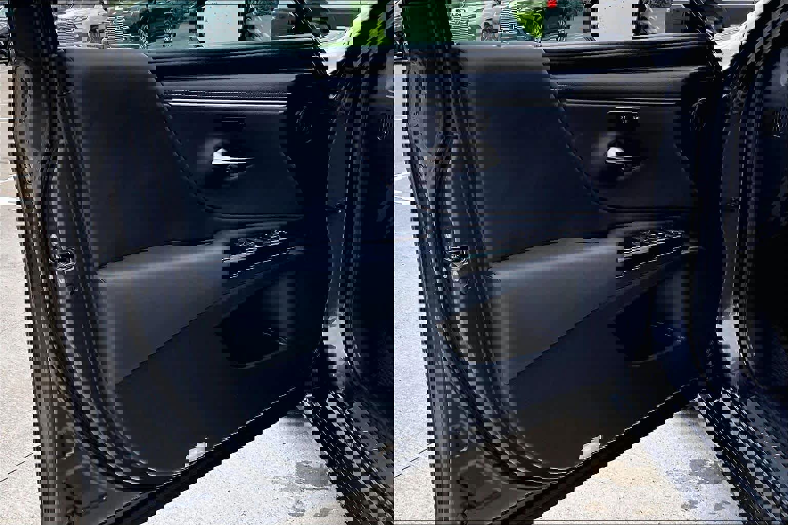 Used 2025 Lexus ES 350 w/ Premium Package image 22