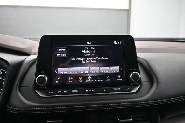 Used 2023 Nissan Rogue SV AWD/4WD image 17