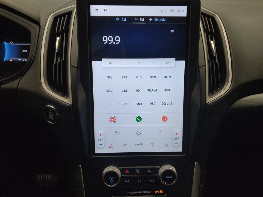 Used 2023 Ford Edge SEL image 25