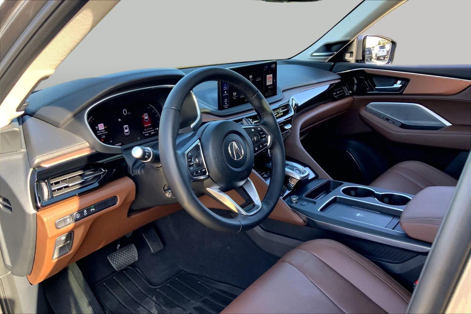 Used 2025 Acura MDX w/ Technology Package FWD image 18