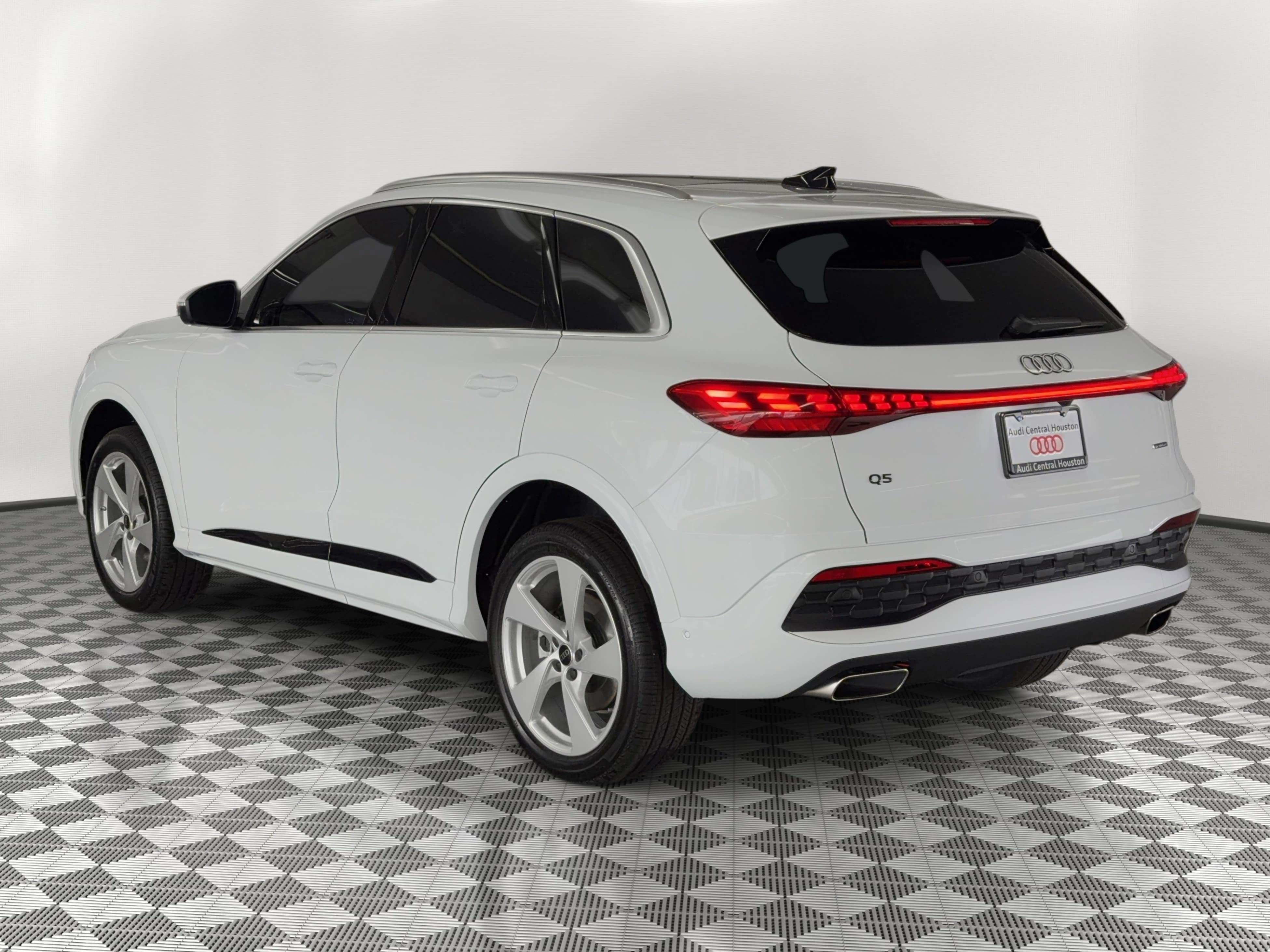 New 2026 Audi Q5 Premium Plus image 3