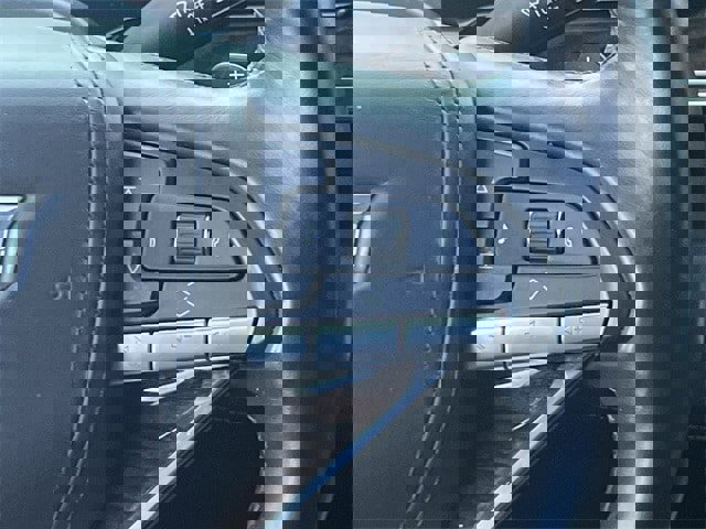 Used 2022 Cadillac Escalade Premium Luxury Platinum image 15