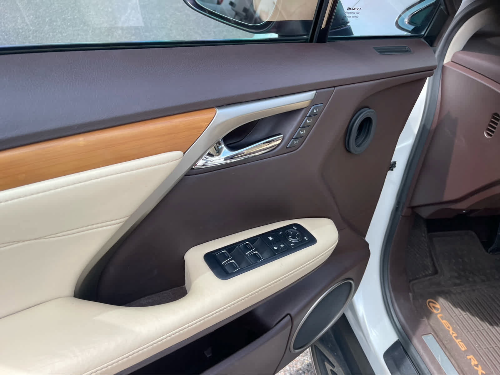 Used 2017 Lexus RX 350 AWD image 11