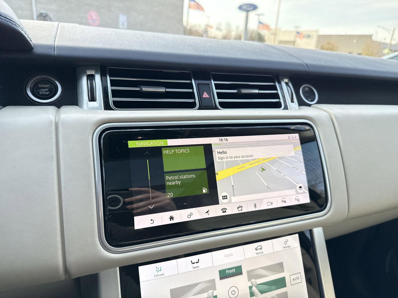 Used 2018 Land Rover Range Rover Long Wheelbase Supercharged image 37