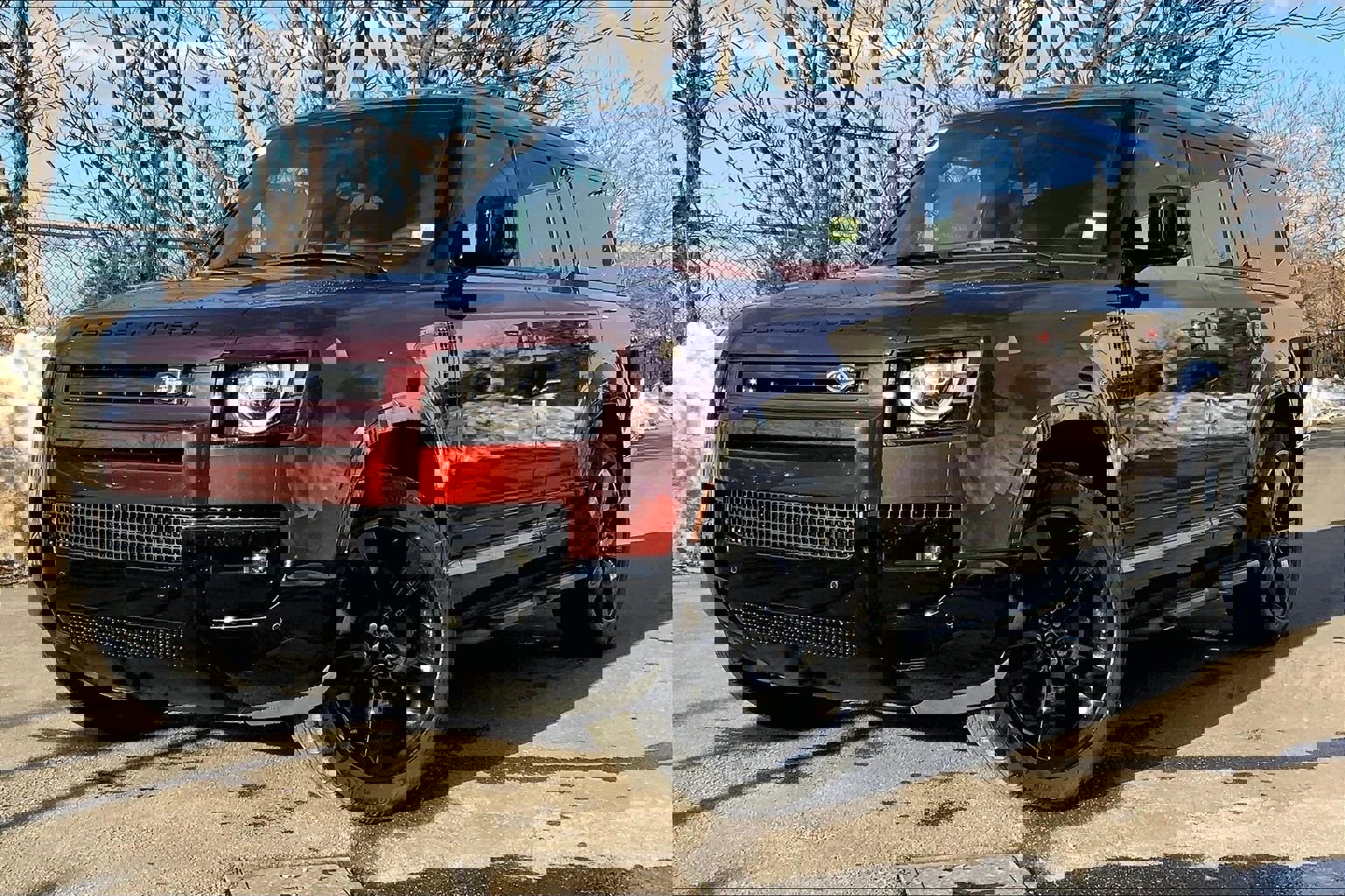 New 2026 Land Rover Defender 130 X-Dynamic SE image 1