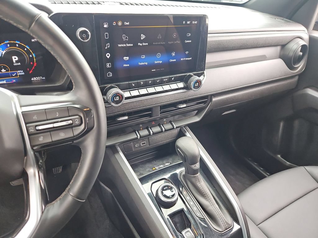 Used 2025 Chevrolet Colorado Trail Boss AWD/4WD image 19
