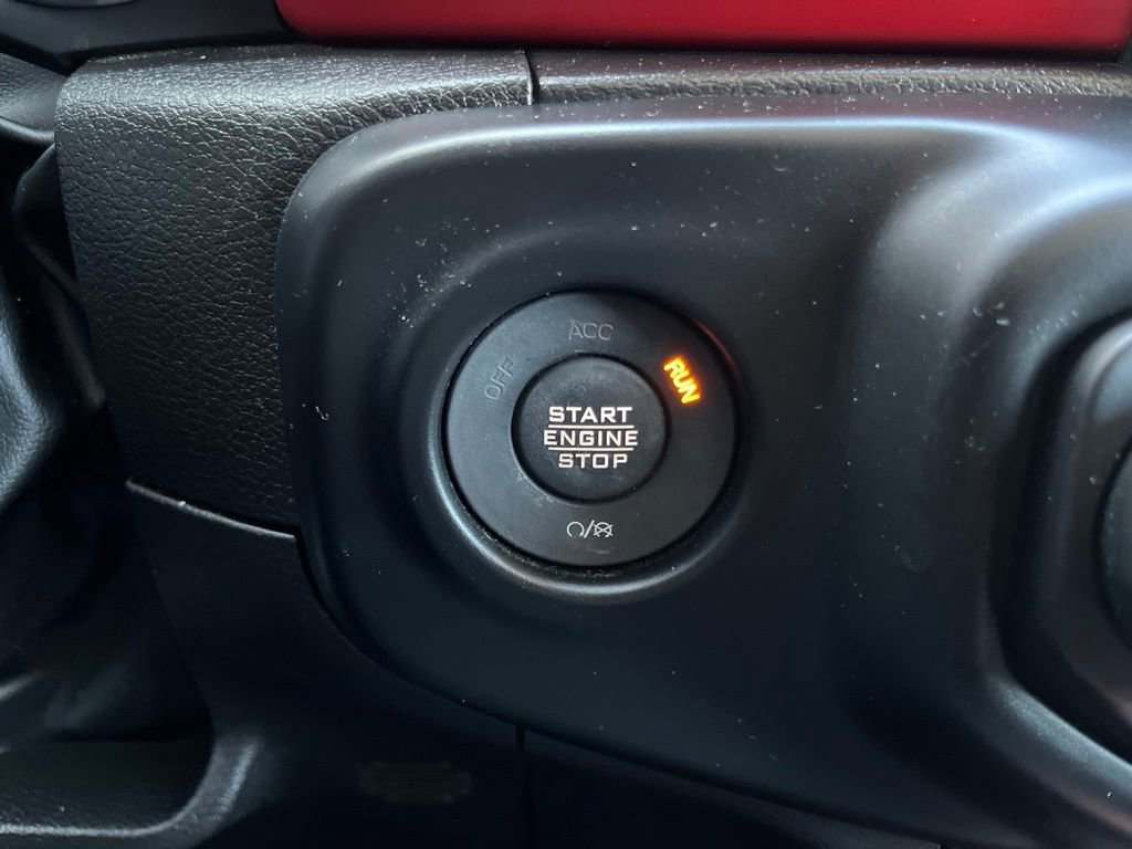 Used 2022 Jeep Wrangler Rubicon w/ Cold Weather Group AWD/4WD image 31
