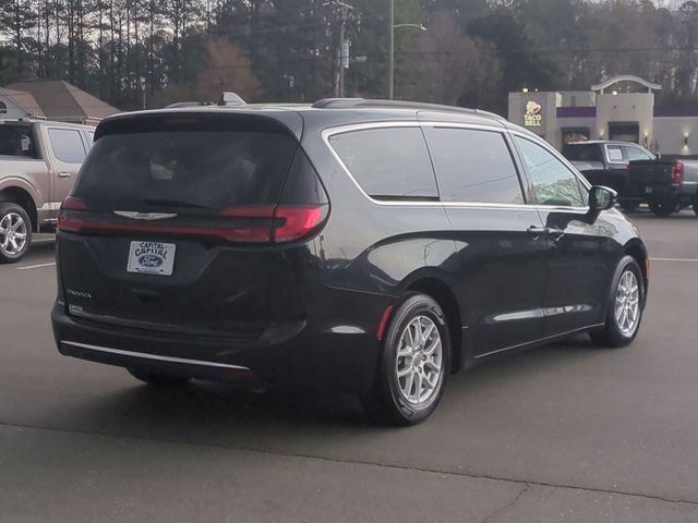 Used 2022 Chrysler Pacifica Touring-L image 13