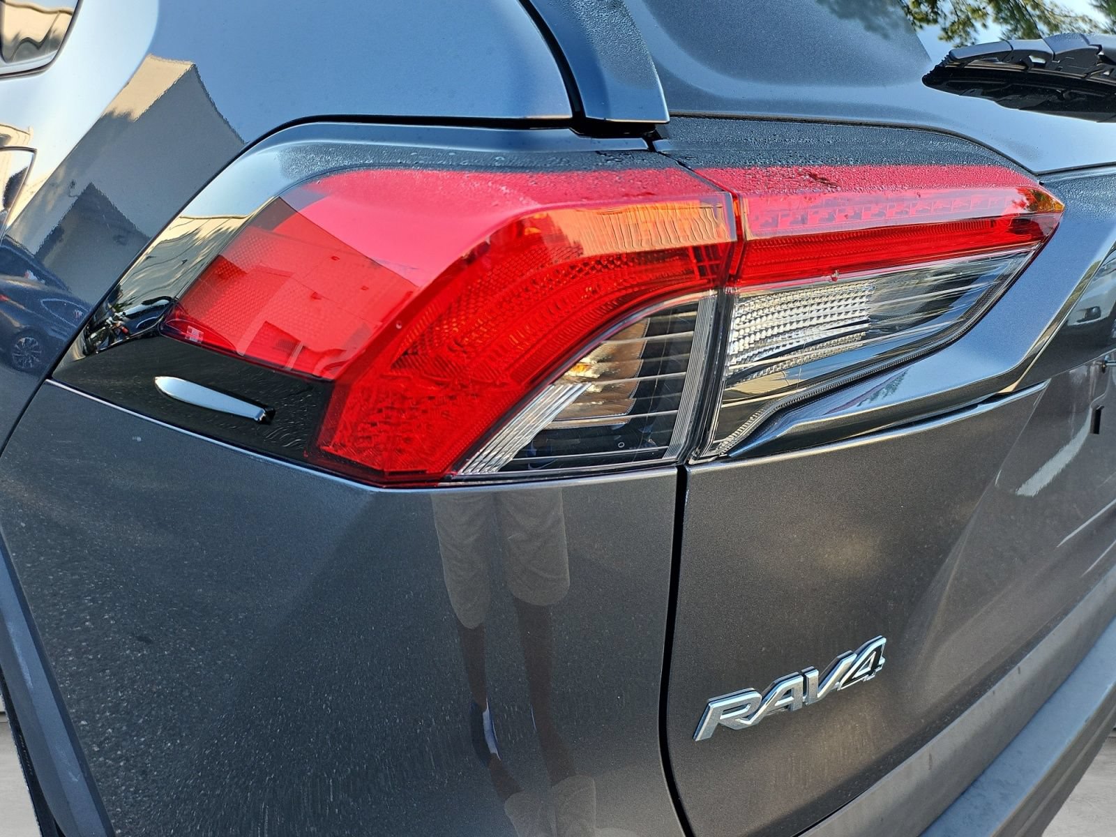 Used 2022 Toyota RAV4 XLE AWD/4WD image 20