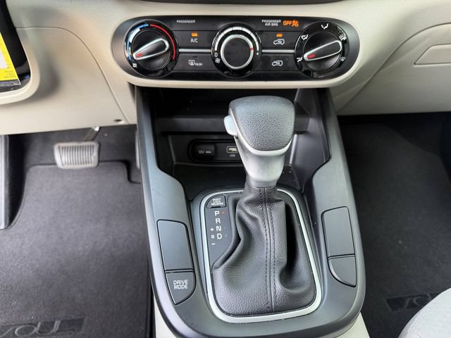 Certified 2023 Kia Soul LX w/ LX Technology Package FWD image 25