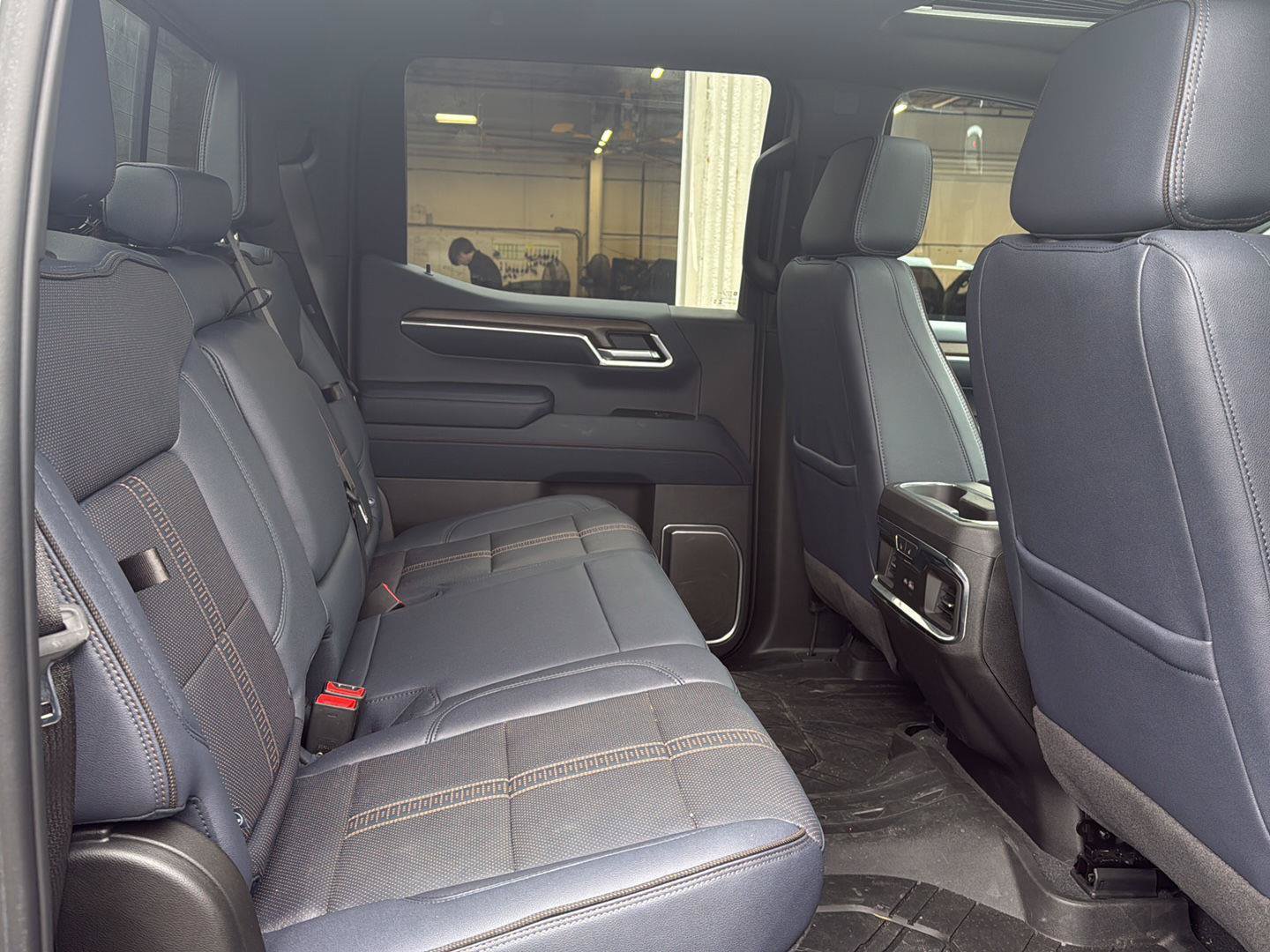 Used 2025 Chevrolet Silverado 1500 High Country w/ High Country Premium Package AWD/4WD image 11
