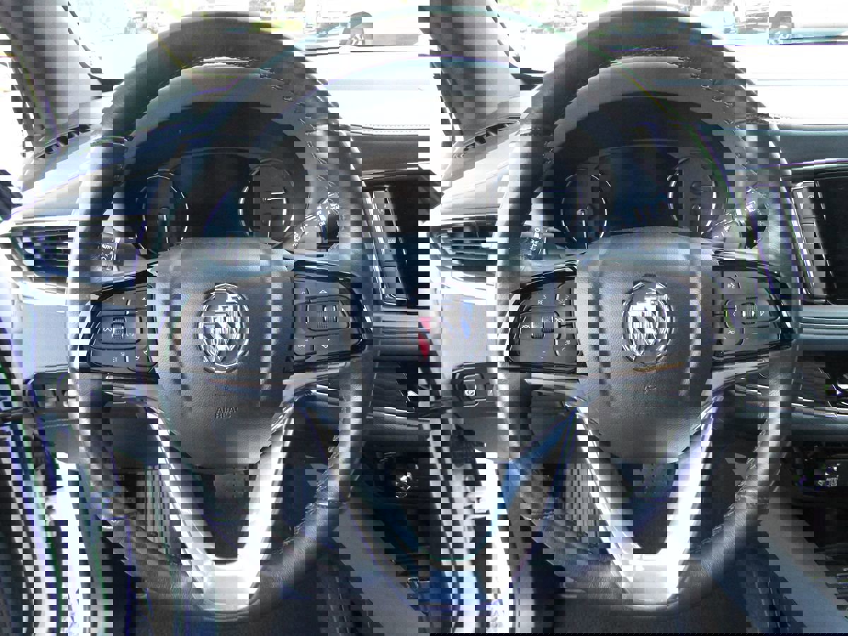 Used 2024 Buick Enclave Premium image 7