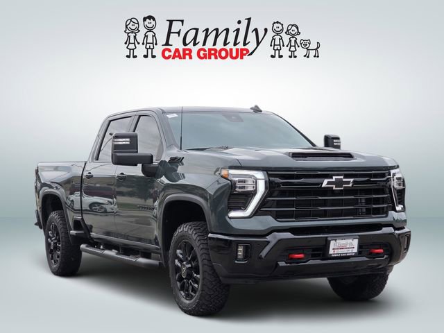 Used 2025 Chevrolet Silverado 2500 LT w/ Trail Boss Package AWD/4WD image 2