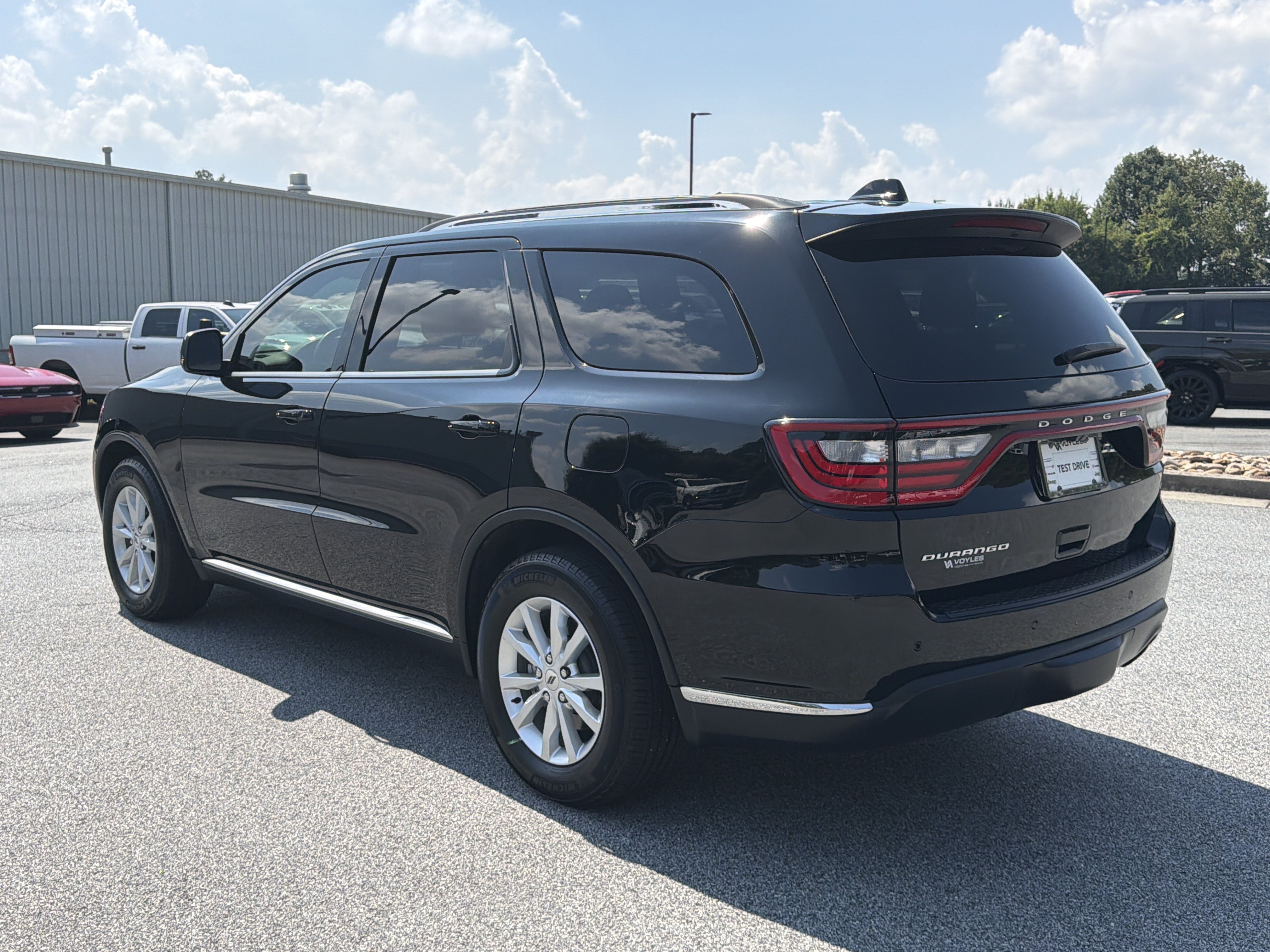 Used 2023 Dodge Durango SXT Launch Edition RWD image 6