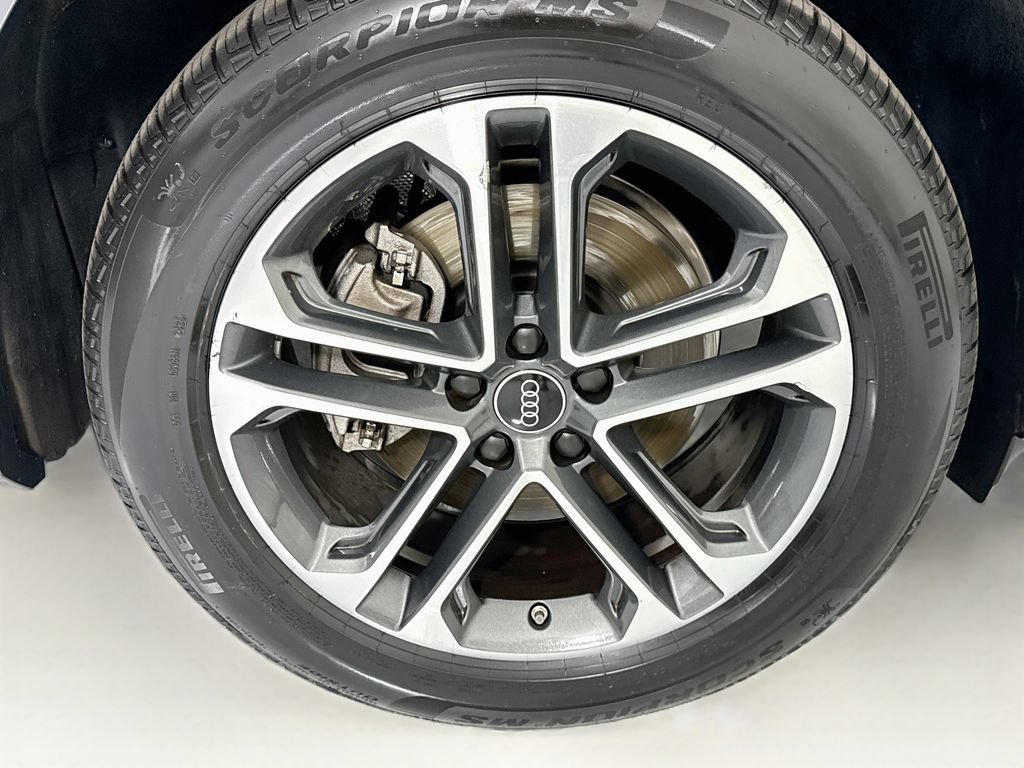 Used 2025 Audi Q5 Premium w/ Premium Plus AWD/4WD image 32