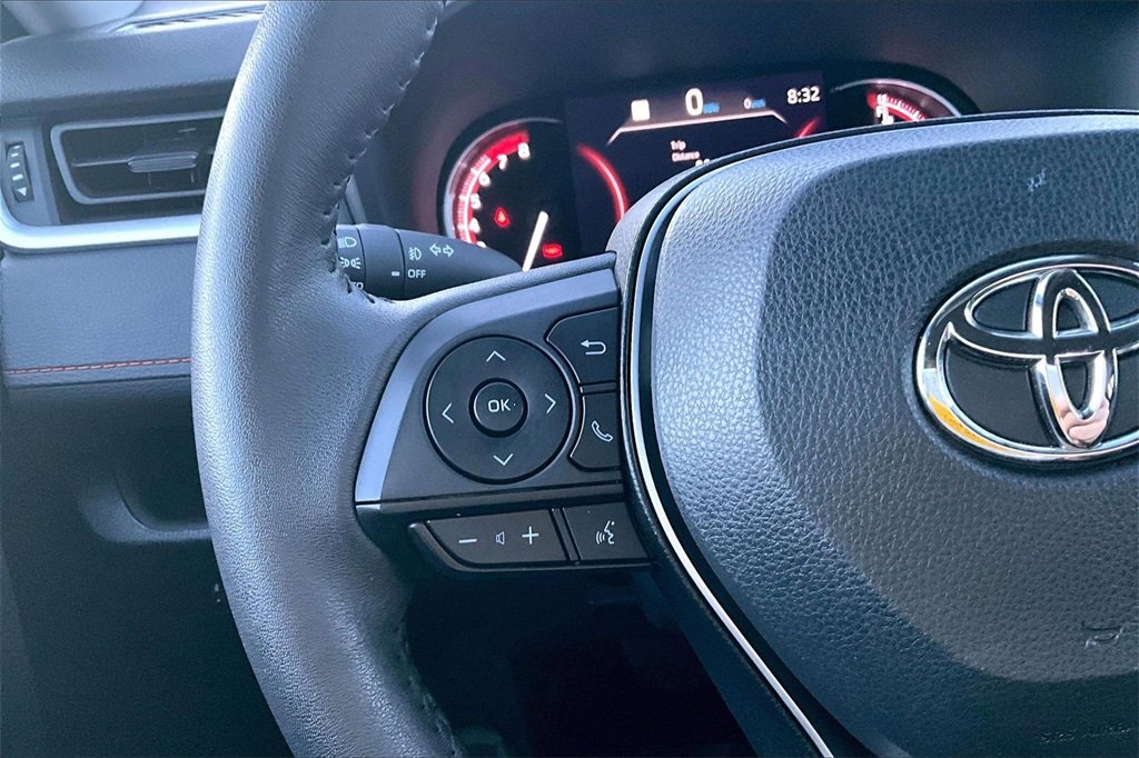 Used 2024 Toyota RAV4 Adventure image 18