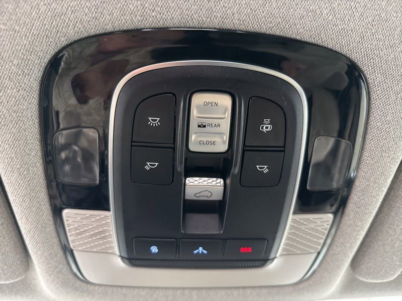 Used 2022 Hyundai Palisade Limited w/ Cargo Package image 38