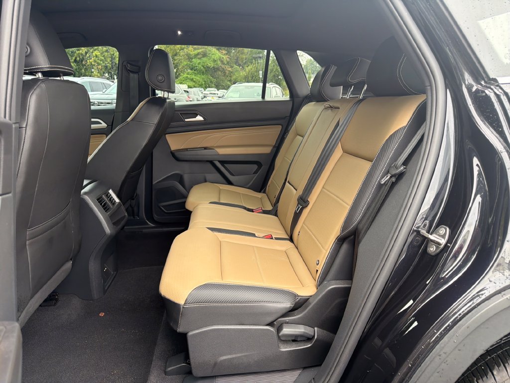 Used 2023 Volkswagen Atlas Cross Sport SE w/ Panoramic Sunroof Package AWD/4WD image 27