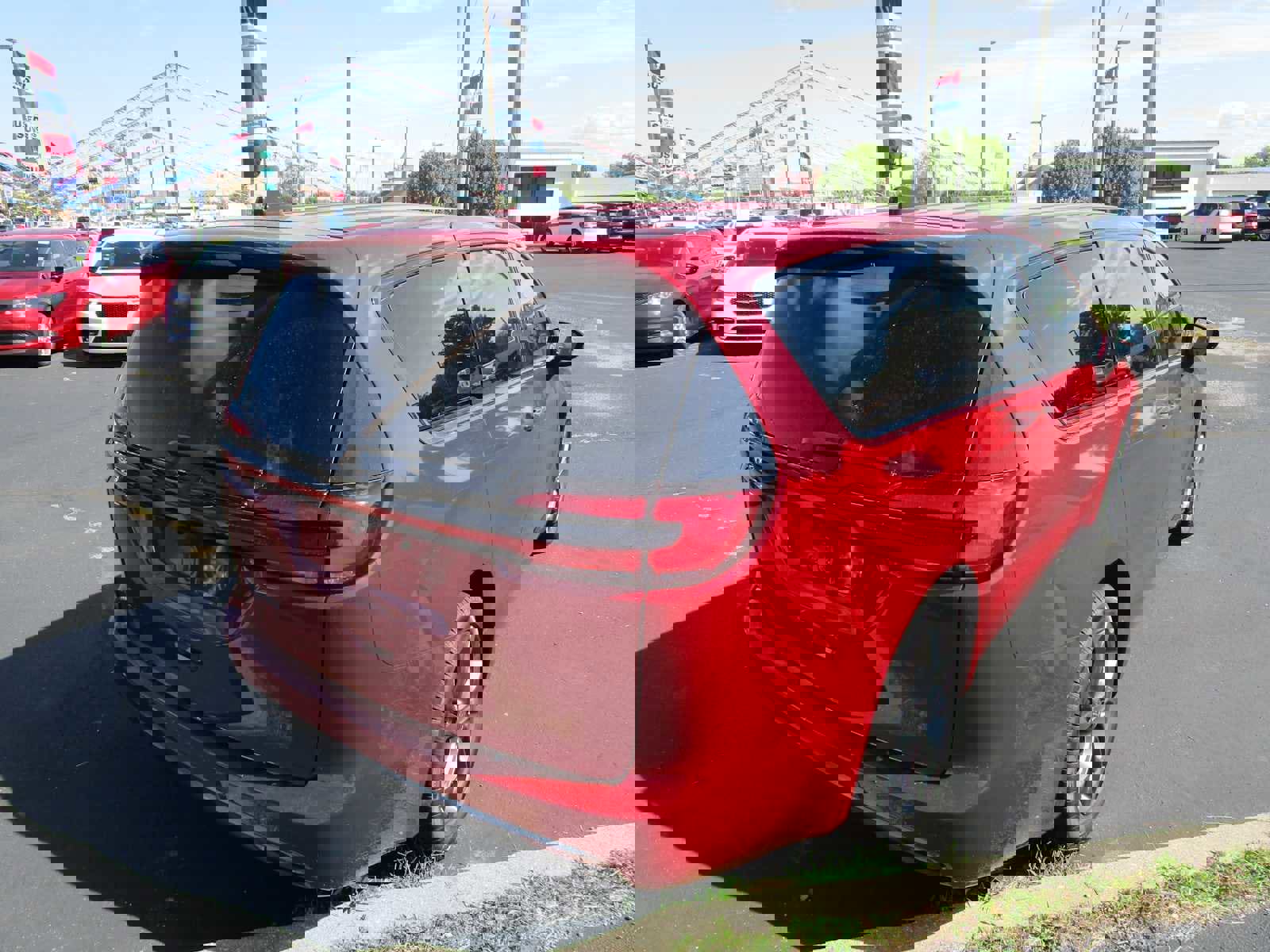 New 2026 Chrysler Pacifica Select image 4