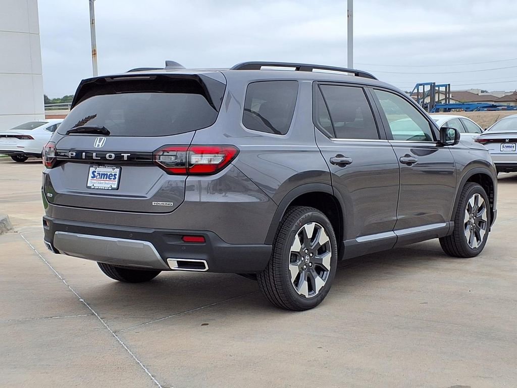 New 2026 Honda Pilot Touring image 7
