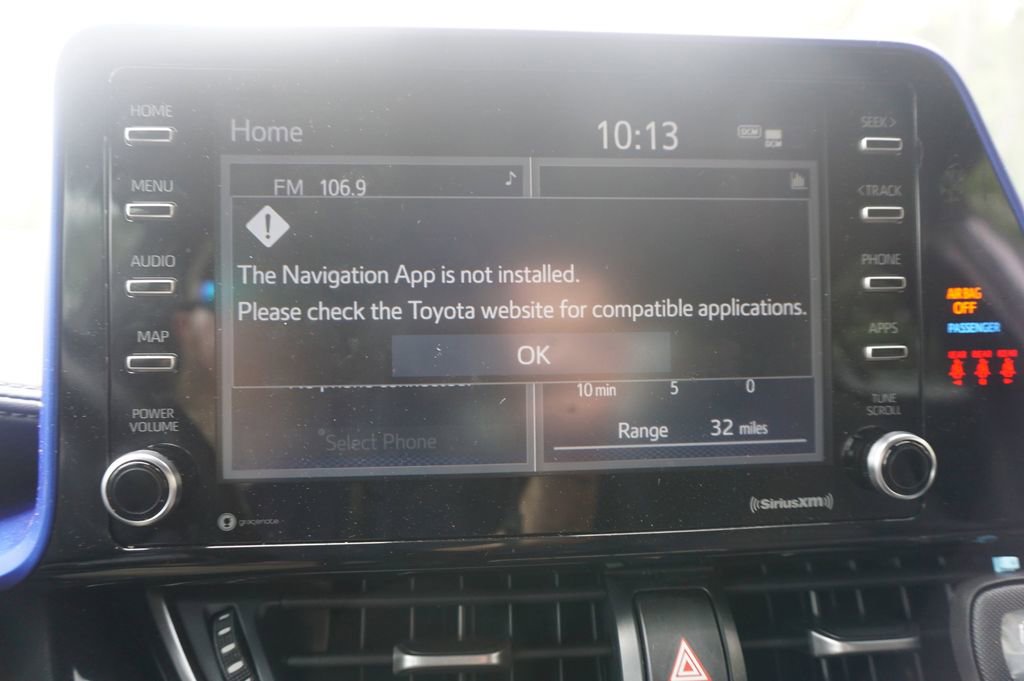 Used 2021 Toyota C-HR XLE FWD image 9