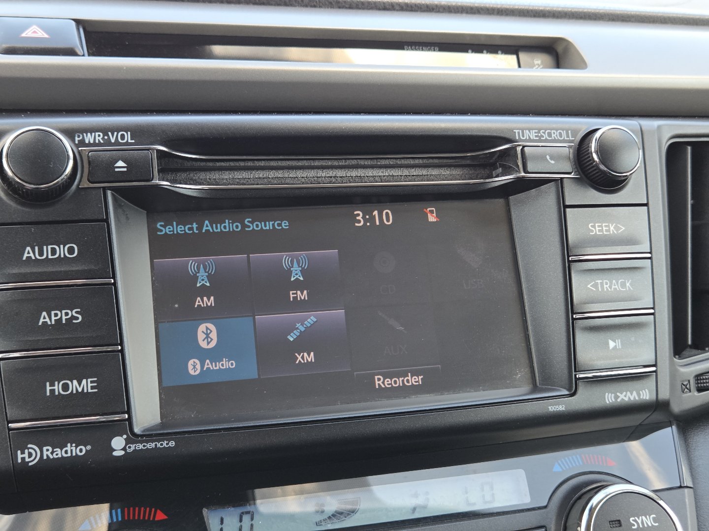 Used 2018 Toyota RAV4 XLE w/ Plus Extra Value Package FWD image 27