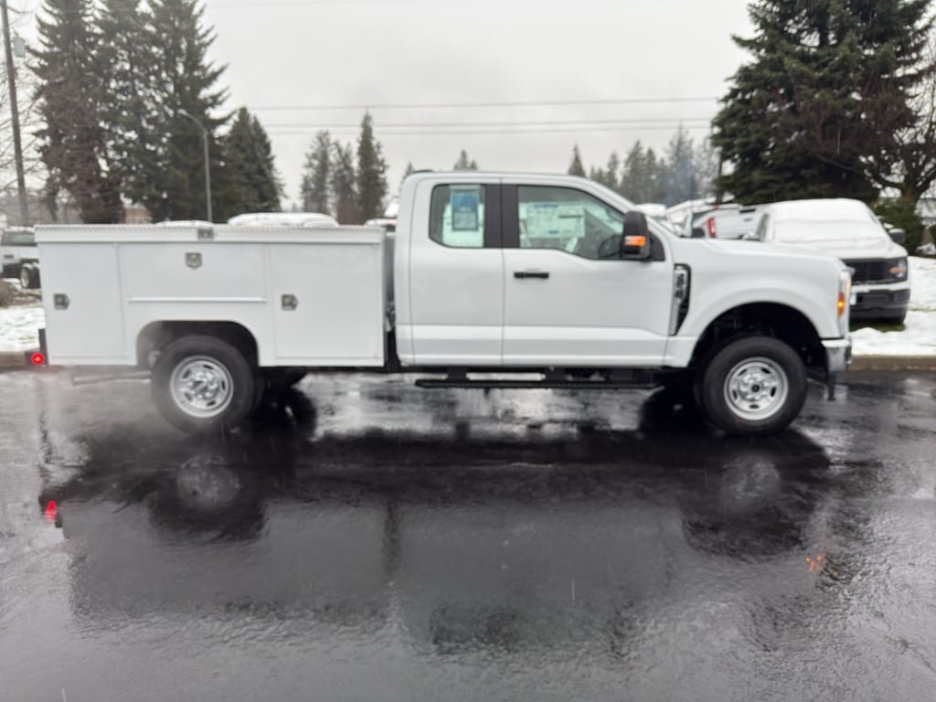 New 2026 Ford F250 4x4 SuperCab Super Duty image 3