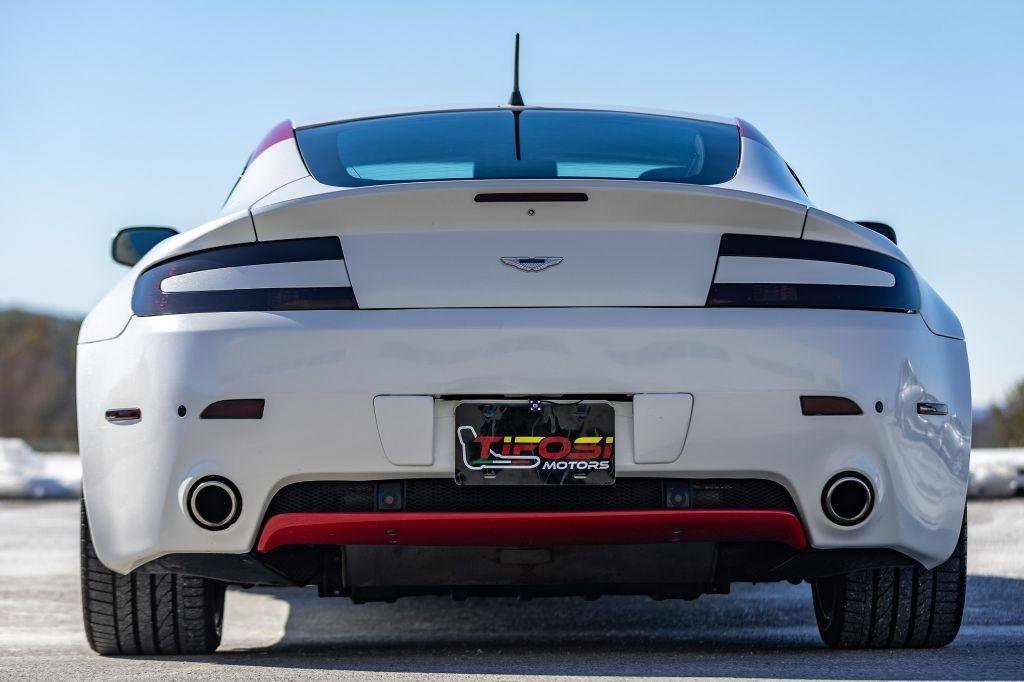 Used 2006 Aston Martin V8 Vantage Coupe image 25