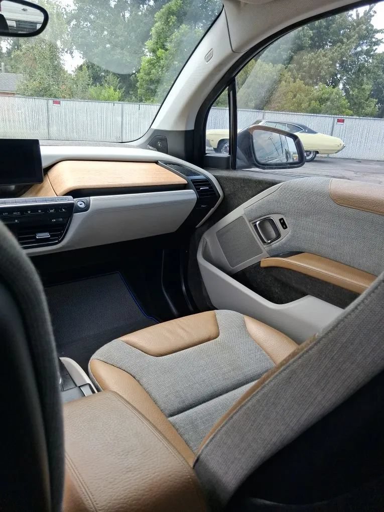 Used 2014 BMW i3 w/ Range Extender RWD image 22