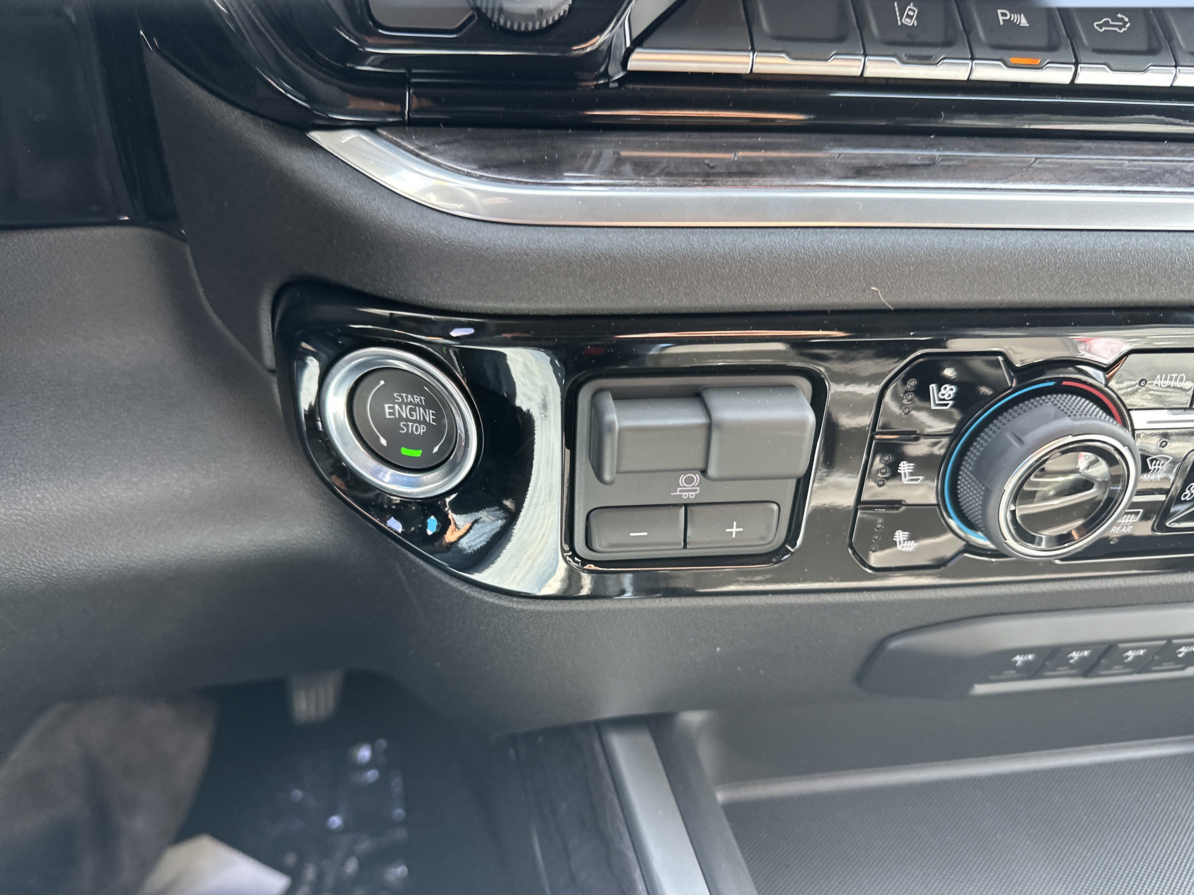New 2026 Chevrolet Silverado 2500 LTZ w/ Z71 Chrome Sport Edition AWD/4WD image 18