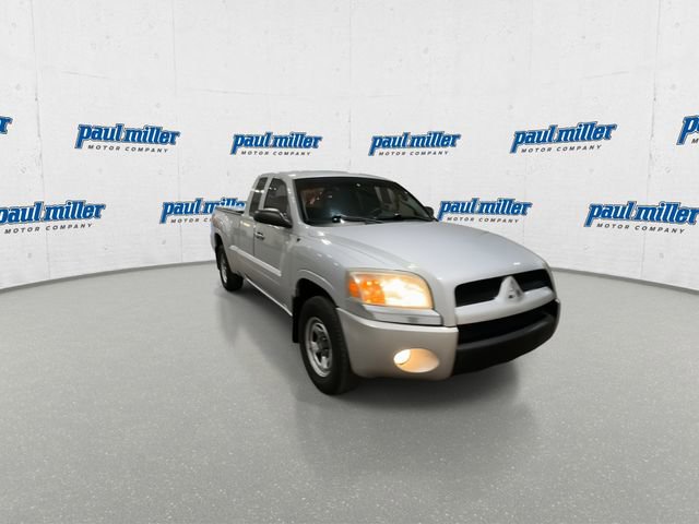 Used 2007 Mitsubishi Raider LS RWD image 3