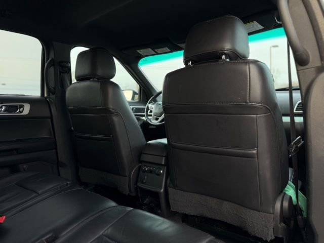 Used 2015 Ford Explorer XLT w/ Equipment Group 202A image 18