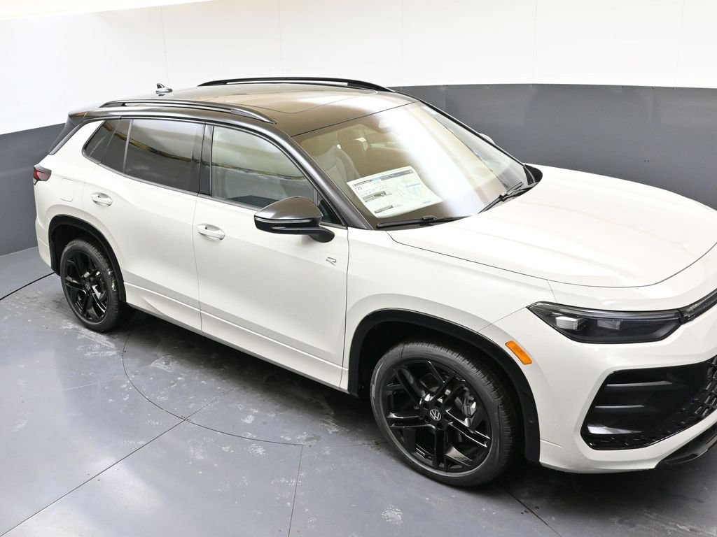 New 2026 Volkswagen Tiguan SE R-Line image 43