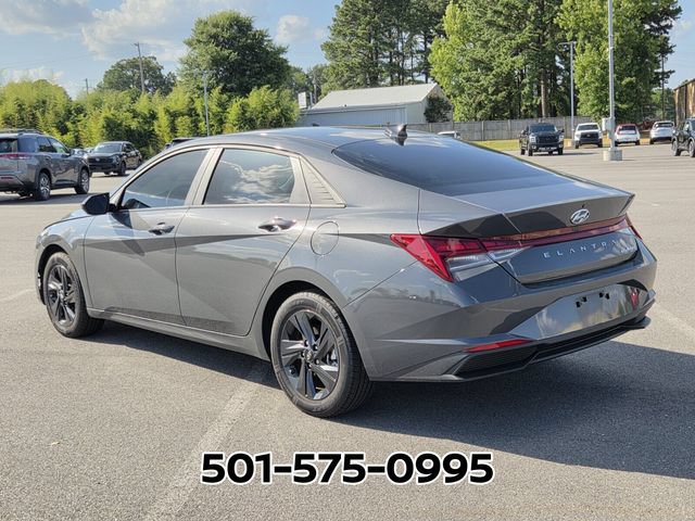 Used 2023 Hyundai Elantra Blue FWD image 3