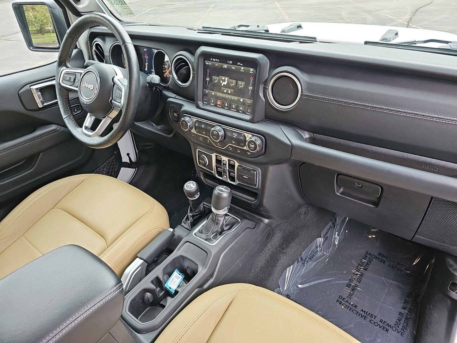 Used 2019 Jeep Wrangler Unlimited Sahara AWD/4WD image 13