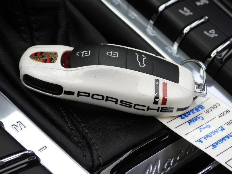 Used 2020 Porsche Macan S AWD/4WD image 93