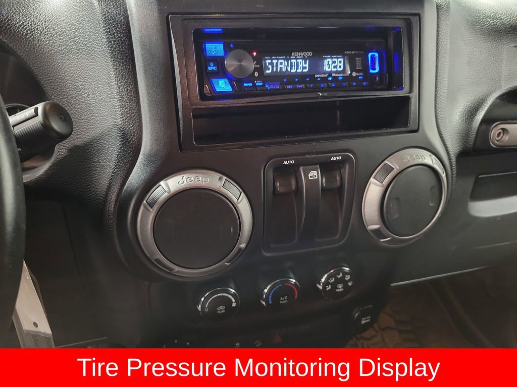 Used 2015 Jeep Wrangler Sport image 15