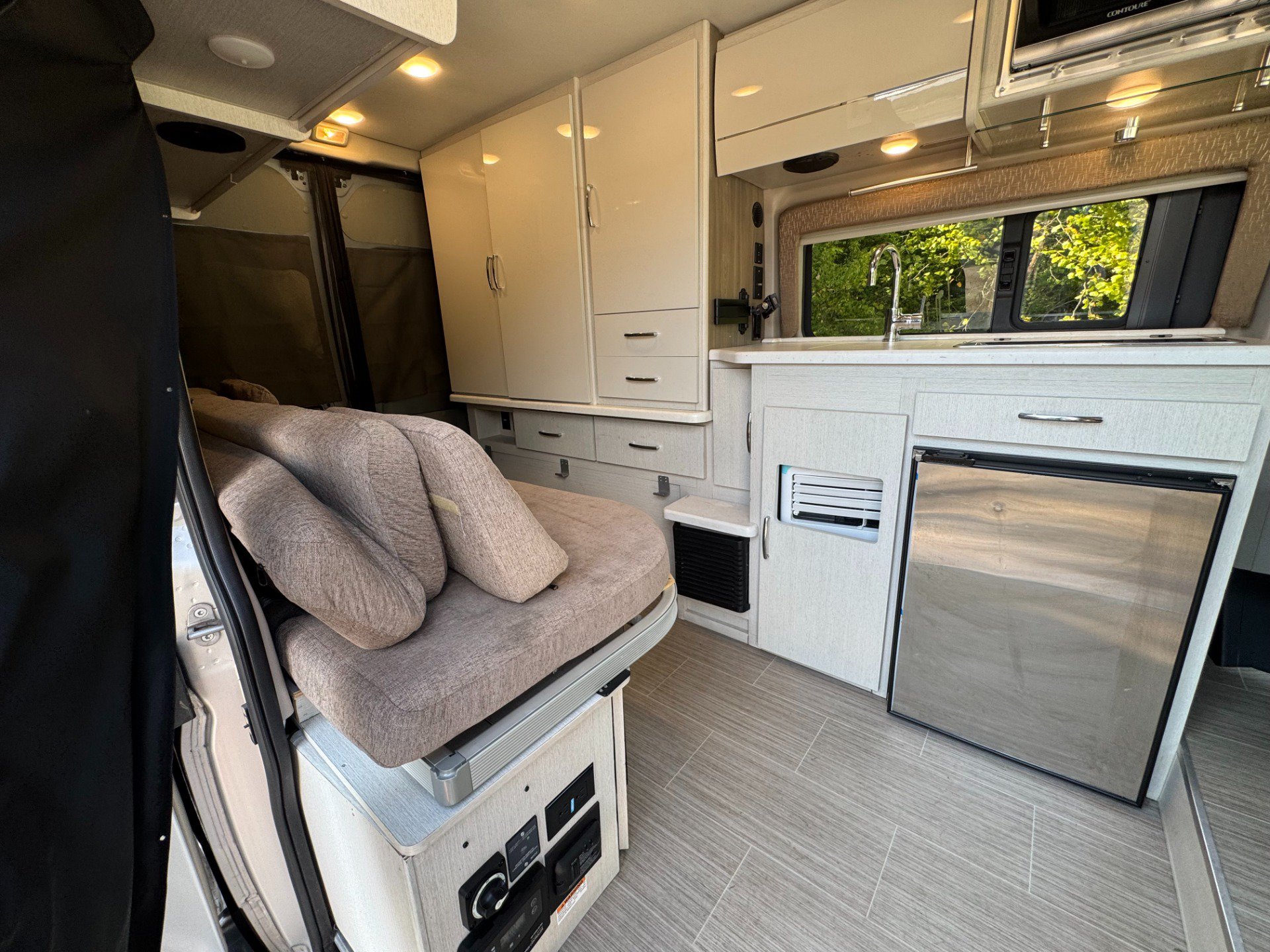 Used 2021 RAM ProMaster 1500 w/ Convenience Group FWD image 36