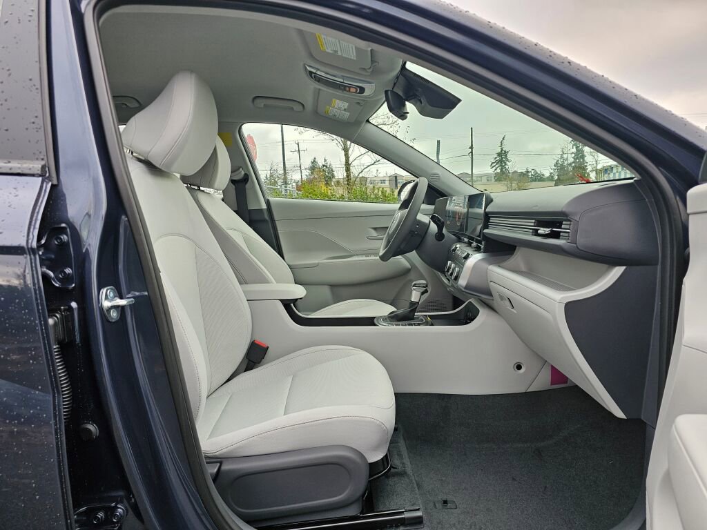 New 2026 Hyundai Kona SE image 10