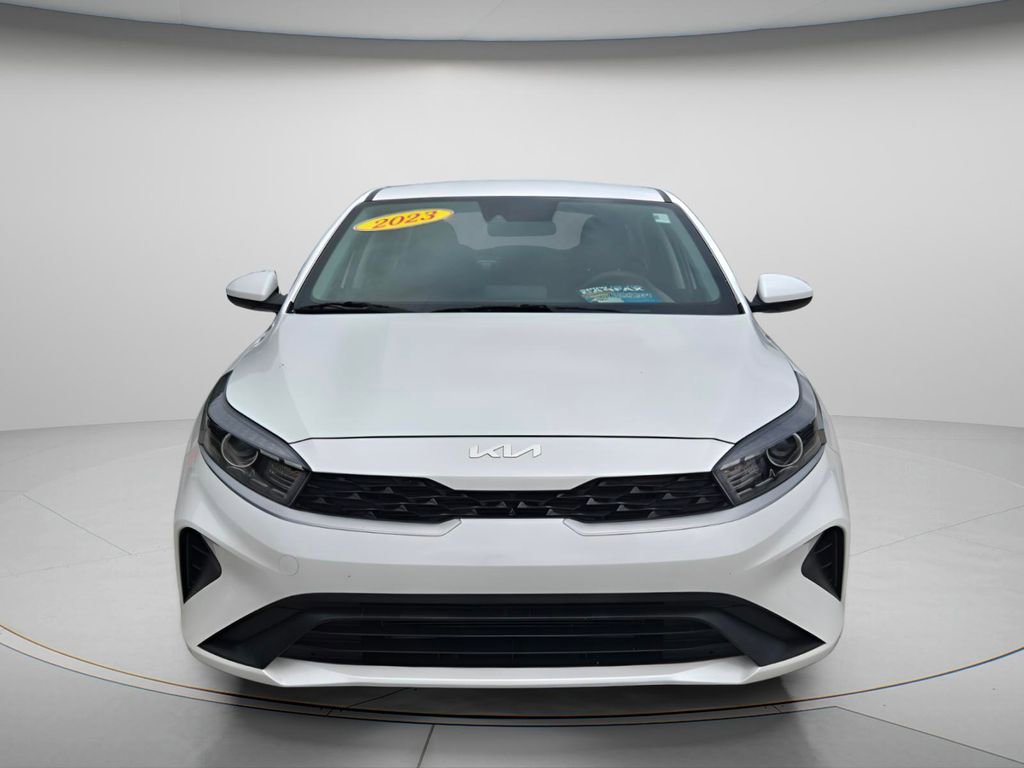 Used 2023 Kia Forte LXS FWD image 5