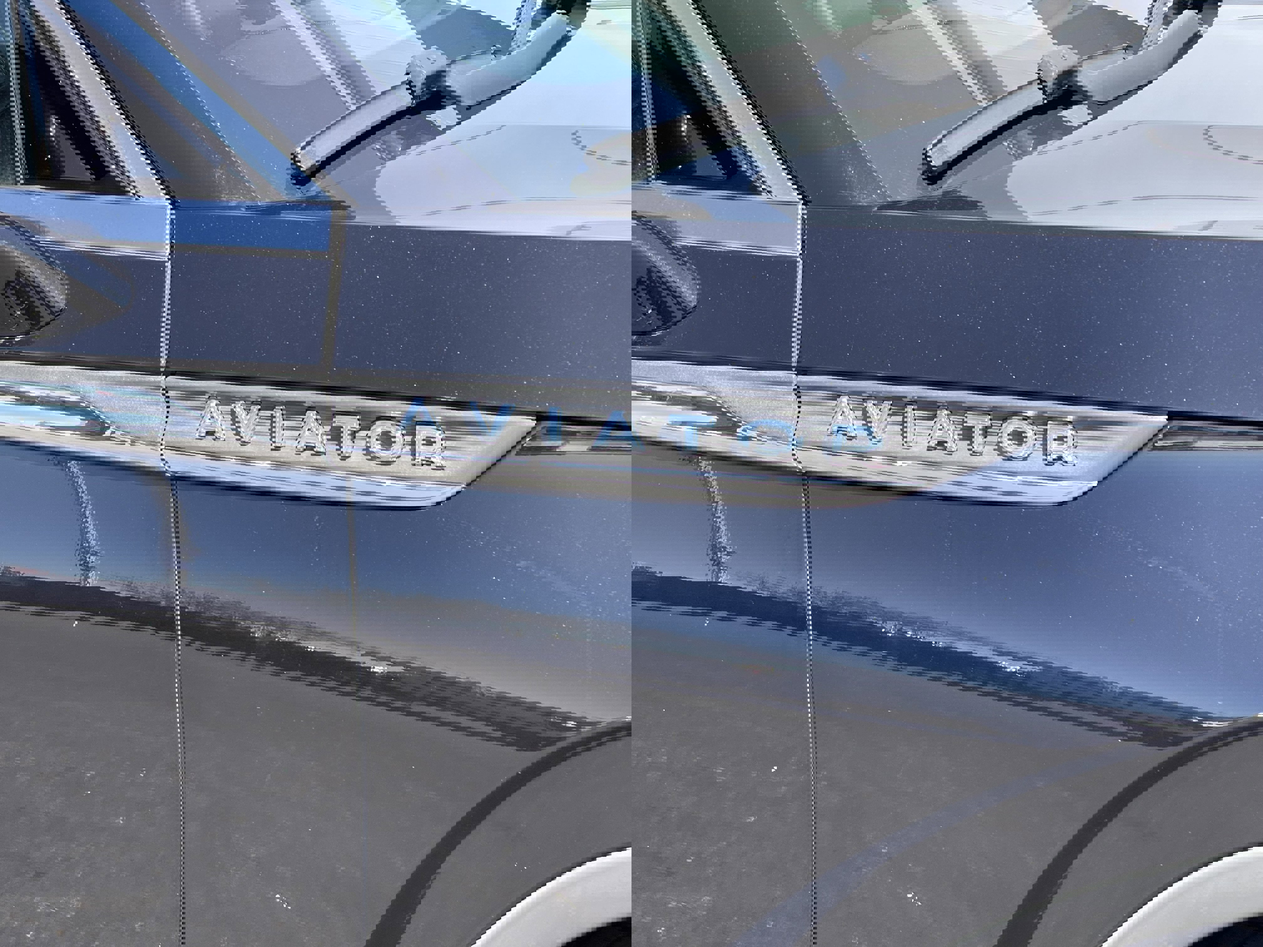 Used 2021 Lincoln Aviator Reserve w/ Equipment Group 201A image 8