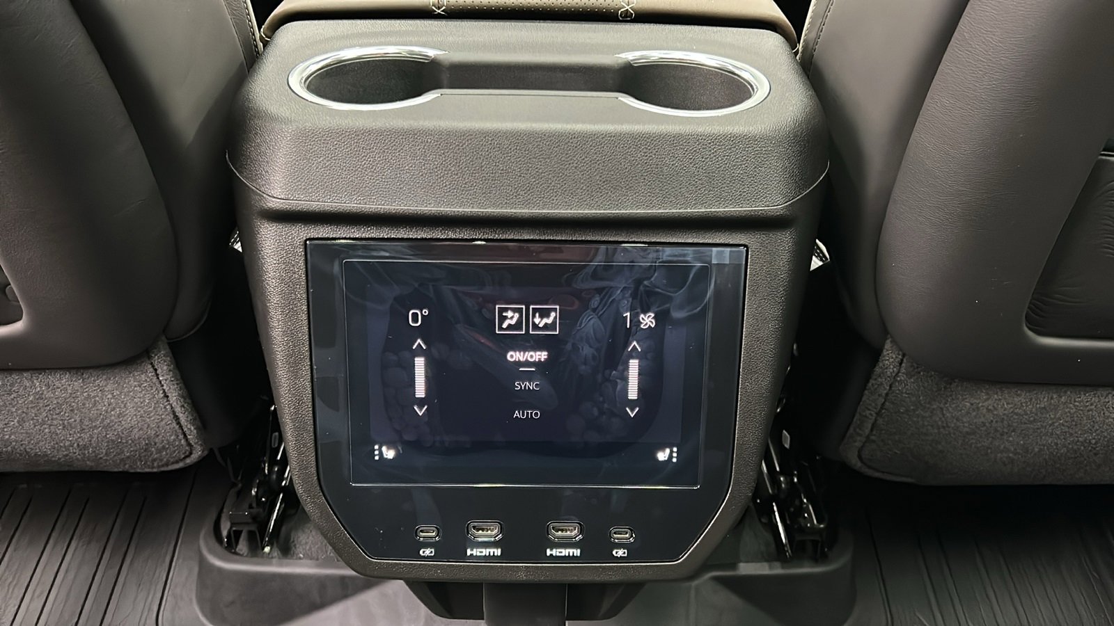 Used 2025 GMC Yukon XL Denali Ultimate image 36