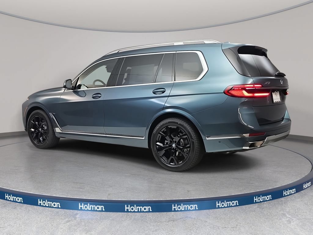 Used 2026 BMW X7 xDrive40i AWD/4WD image 3