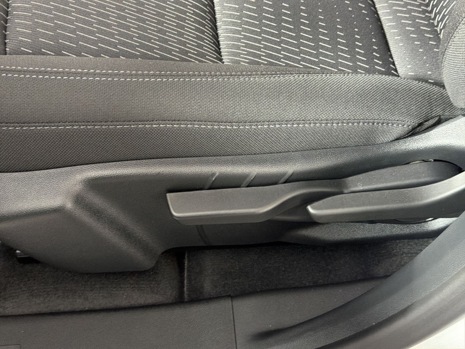 New 2027 Chevrolet Equinox LT w/ Safety and Technology Package AWD/4WD image 14