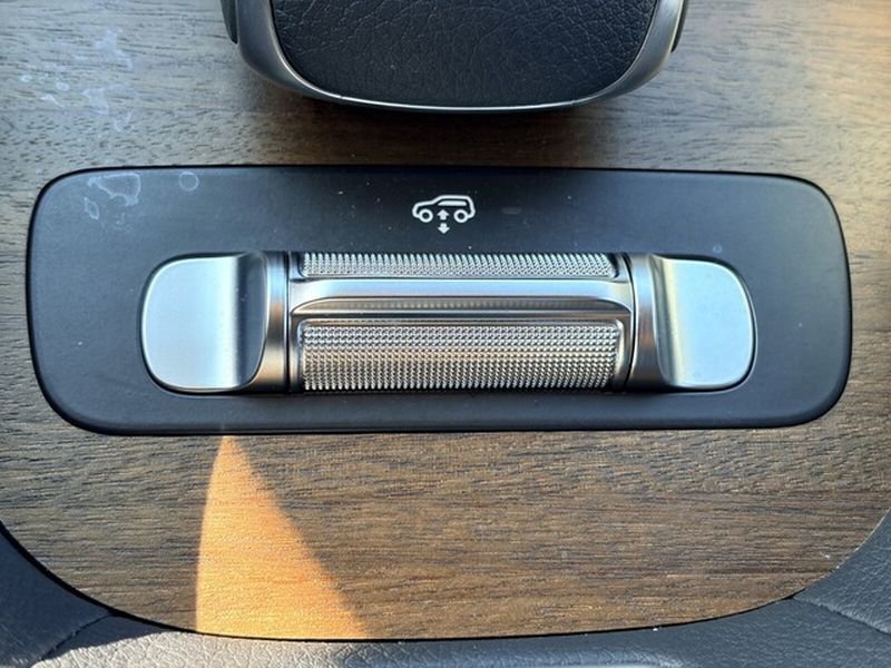 Used 2025 Mercedes-Benz GLS 450 450 4MATIC image 30