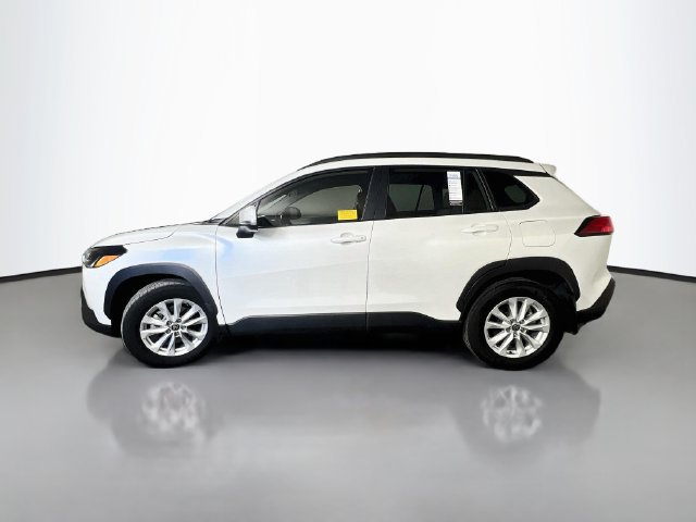 Used 2024 Toyota Corolla Cross LE w/ Moonroof Package FWD image 5
