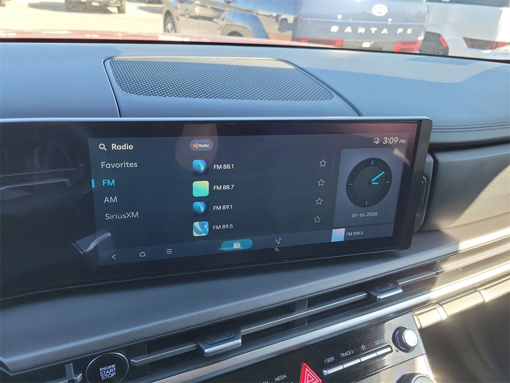 Used 2025 Hyundai Santa Fe SEL image 30