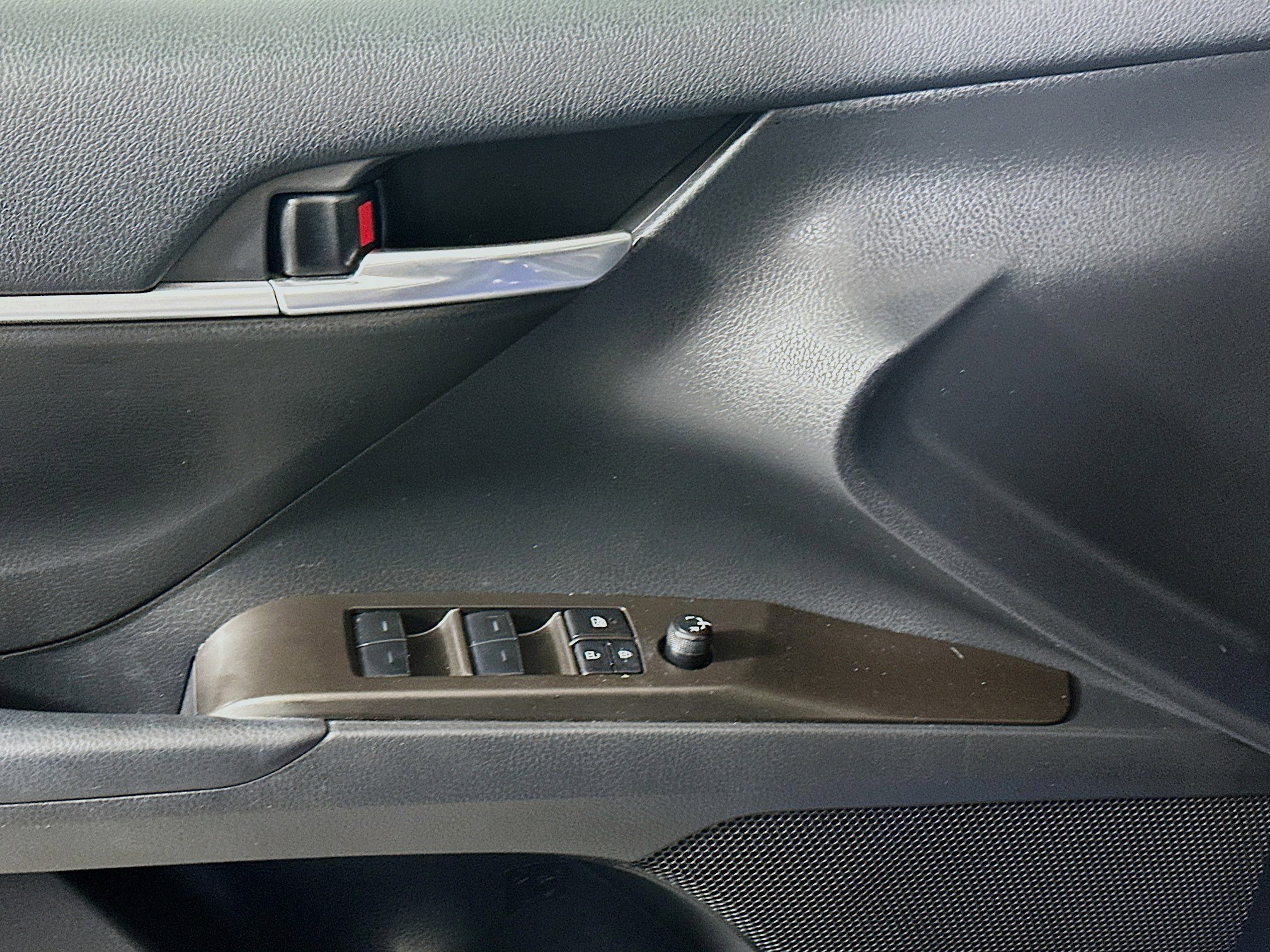 Used 2023 Toyota Camry LE FWD image 15