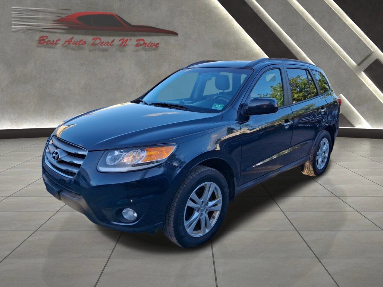 Used 2012 Hyundai Santa Fe Limited w/ Navigation Pkg 4 image 1