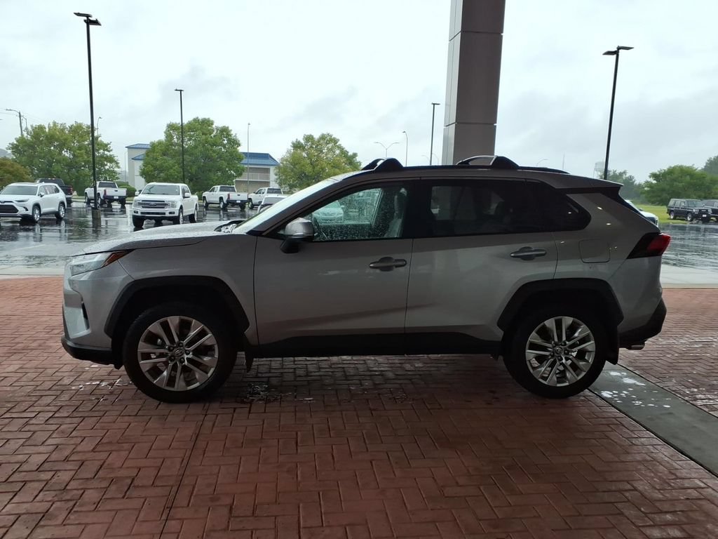 Used 2025 Toyota RAV4 XLE Premium w/ Weather Package FWD image 6